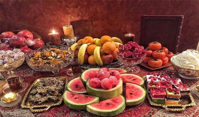 شب یلدای امسال را متفاوت برگزار کنید + تصاویر تزیینات سفره شب چله