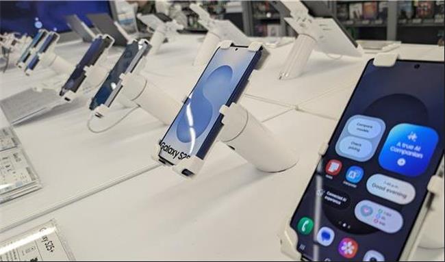 قیمت گوشی سامسونگ در عراق + فیلم